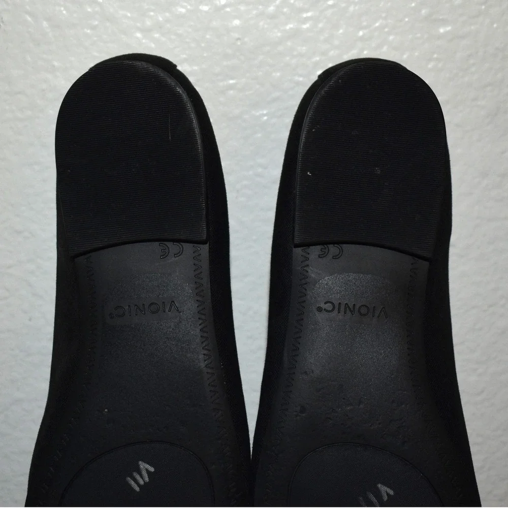 Vionic Black Willa II Slip On Flats Size 10 Shimmer Textured Textile
